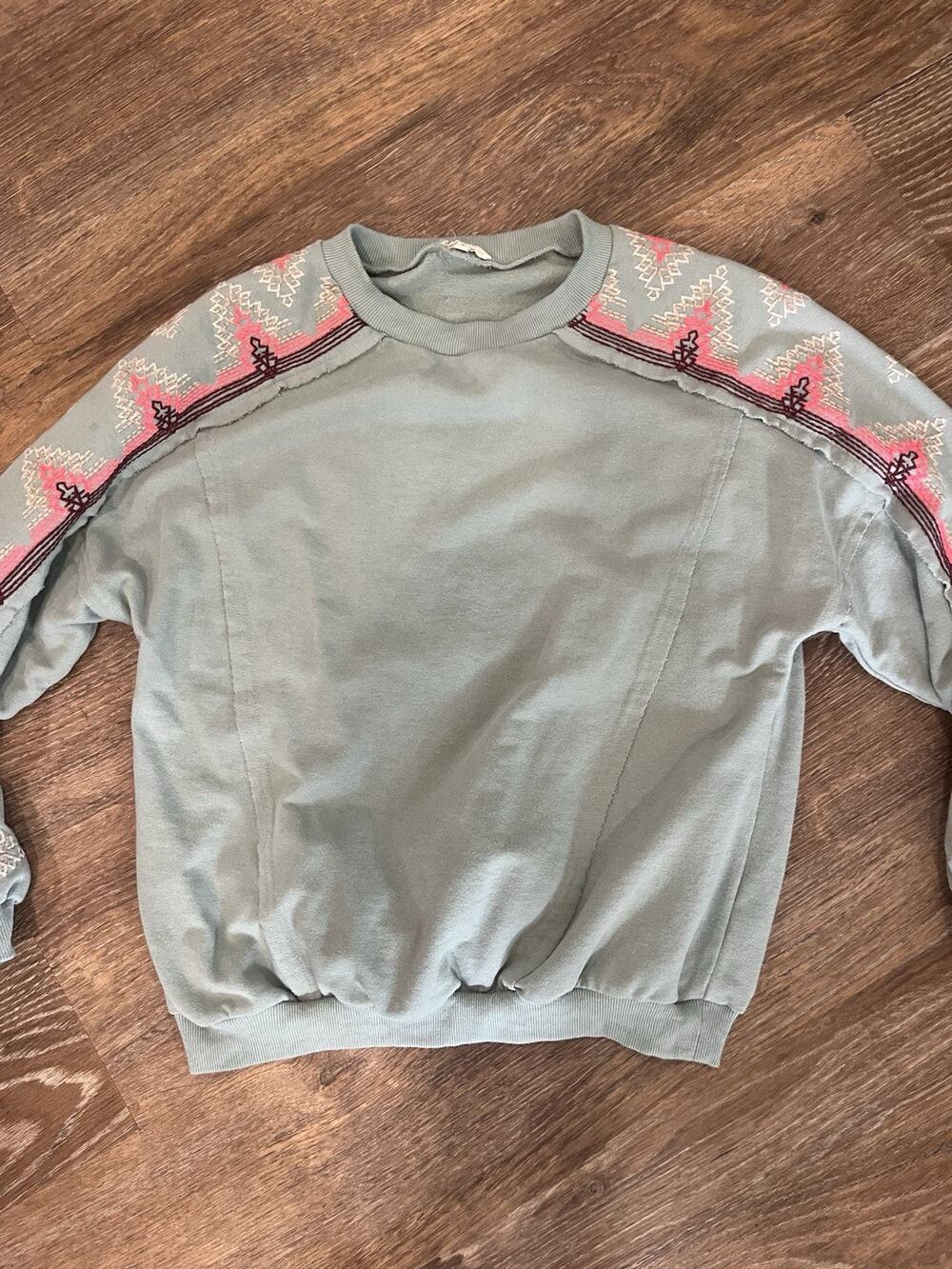 Easel Anthropologie Style Sweatshirt Size S Sage Green Embroidered Sleeve Boho